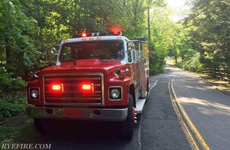 U39 standing by on Manursing Rd 